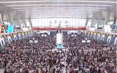 2695.2万张 中国火车票单日销量再创历史新高